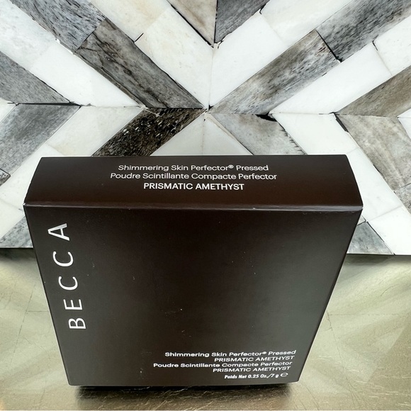 Becca shimmering skin Perfector pressed Prismatic Amethyst - Picture 3 of 4